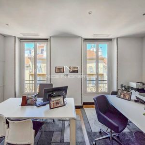 Property in Carre d'Argent