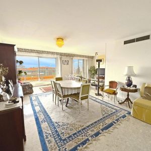 Property in Carre d'Argent