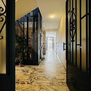 Property in Carre d'Or