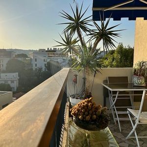 Property in Carre d'Or