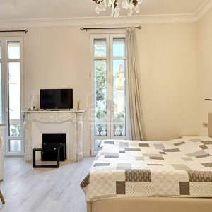Property in Carre d'Or