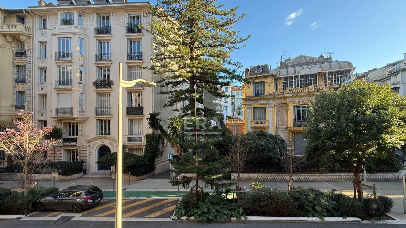 Property photo in Carre d'Or