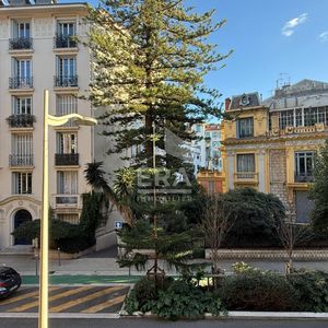 Property in Carre d'Or