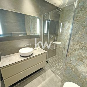 Property in Carre d'Or