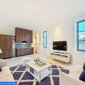 Property in Carre d'Or