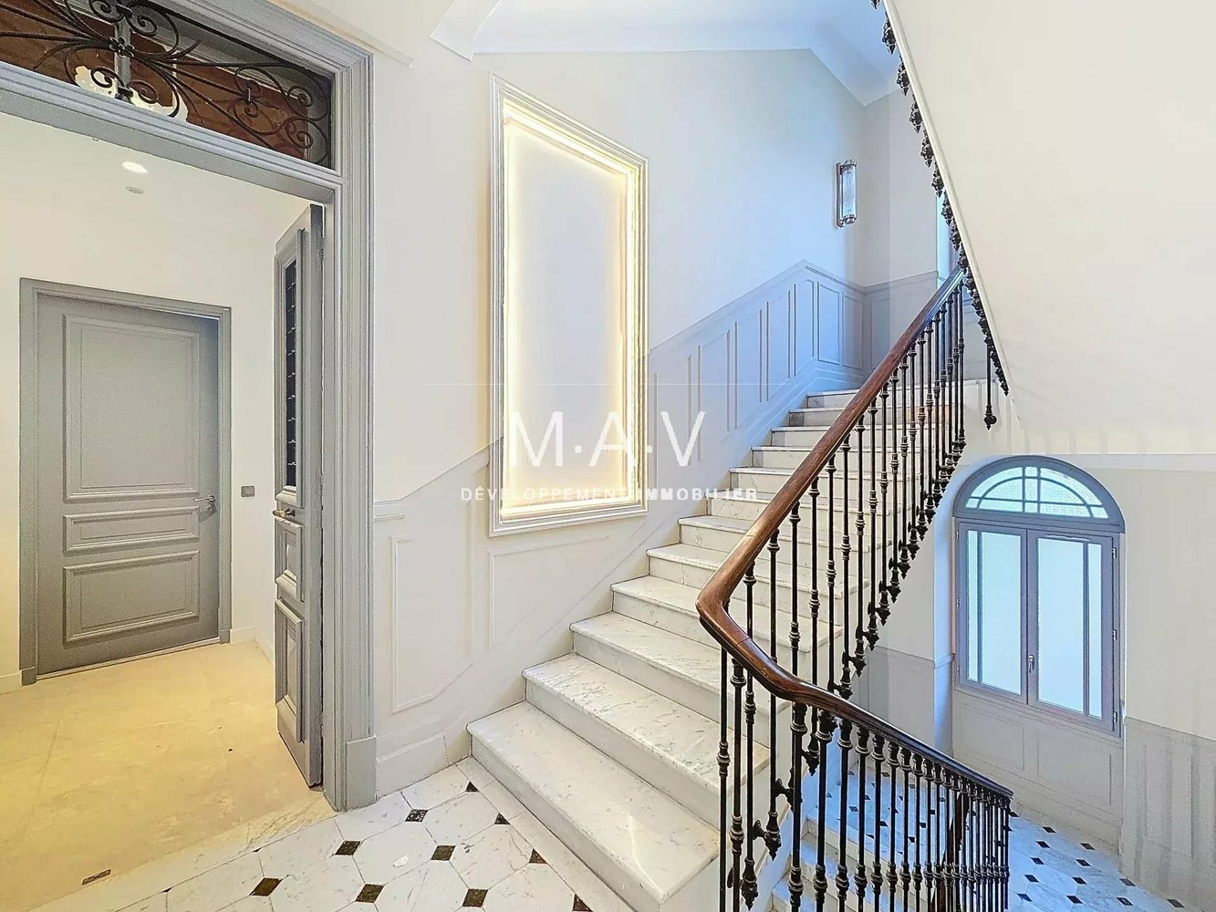 Property photo in Carre d'Or