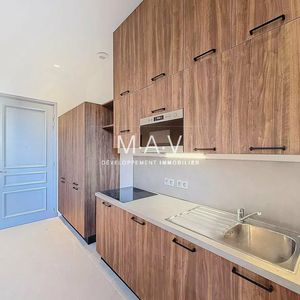 Property in Carre d'Or