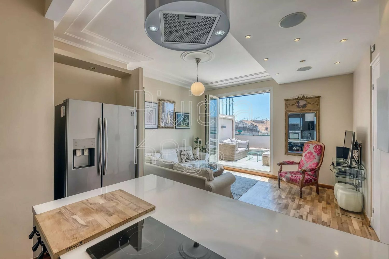 Property photo in Carre d'Or