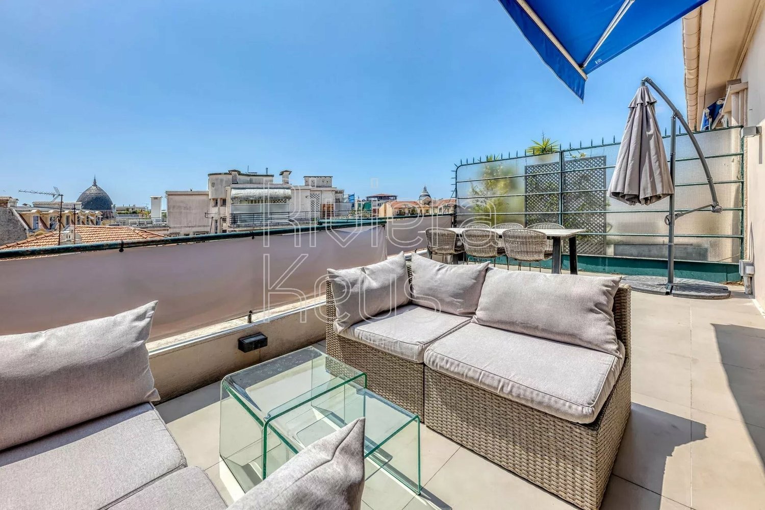 Property photo in Carre d'Or