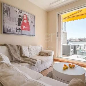 Property in Carre d'Or