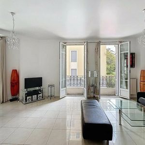 Property in Carre d'Or