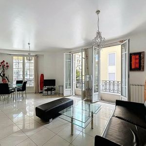Property in Carre d'Or