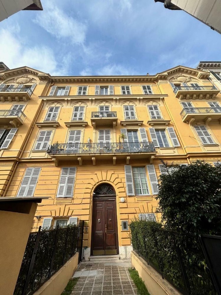 Property photo in Carre d'Or