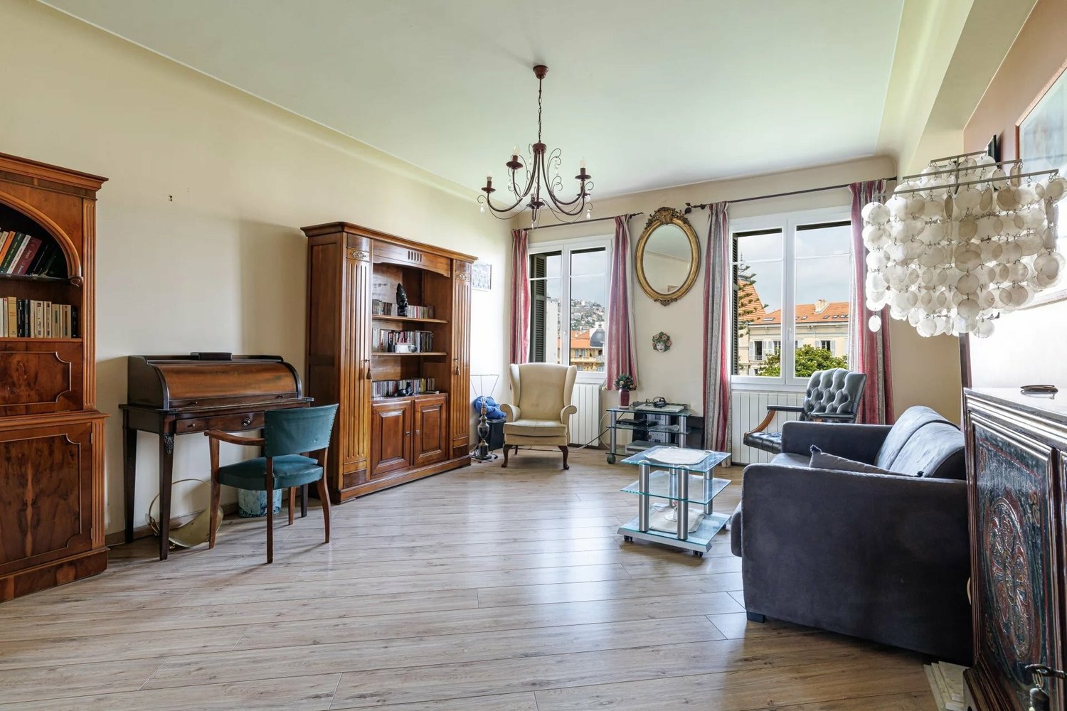 Property photo in Carre d'Or