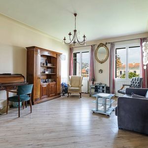 Property in Carre d'Or