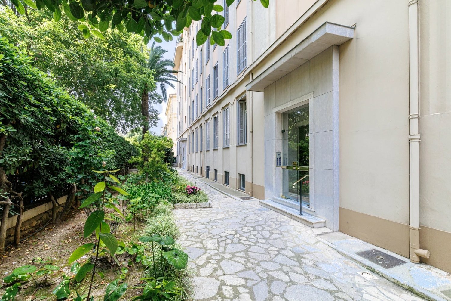 Property photo in Carre d'Or