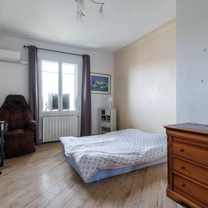 Property in Carre d'Or