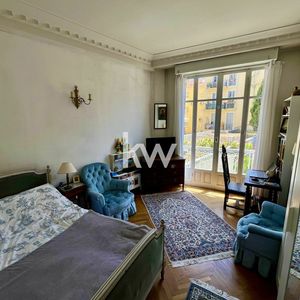 Property in Carre d'Or