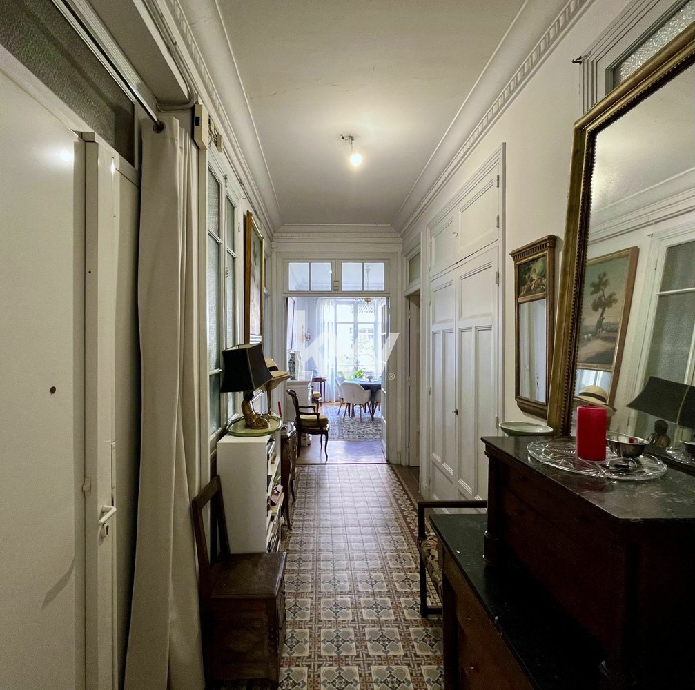 Property photo in Carre d'Or