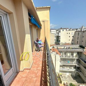 Property in Carre d'Or