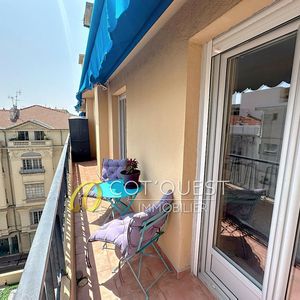 Property in Carre d'Or