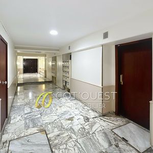 Property in Carre d'Or