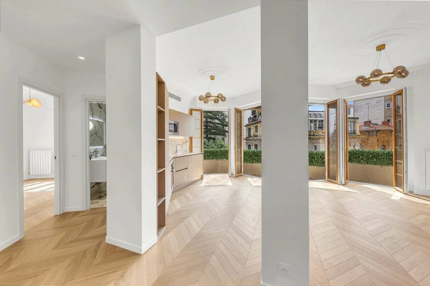 Property photo in Carre d'Or