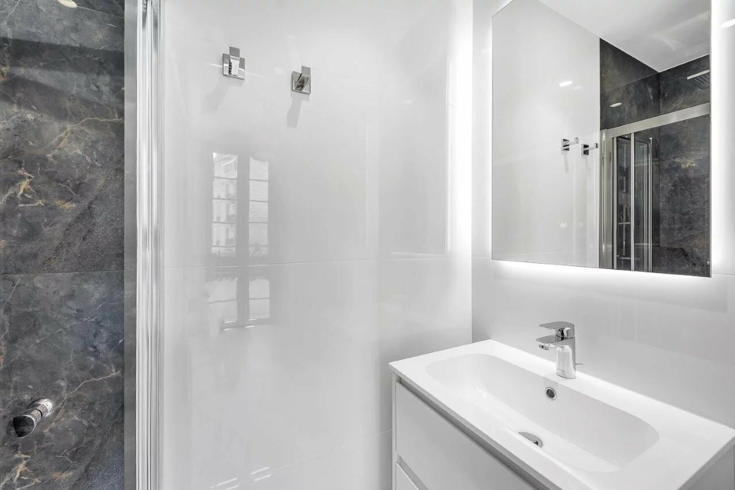 Property photo in Carre d'Or