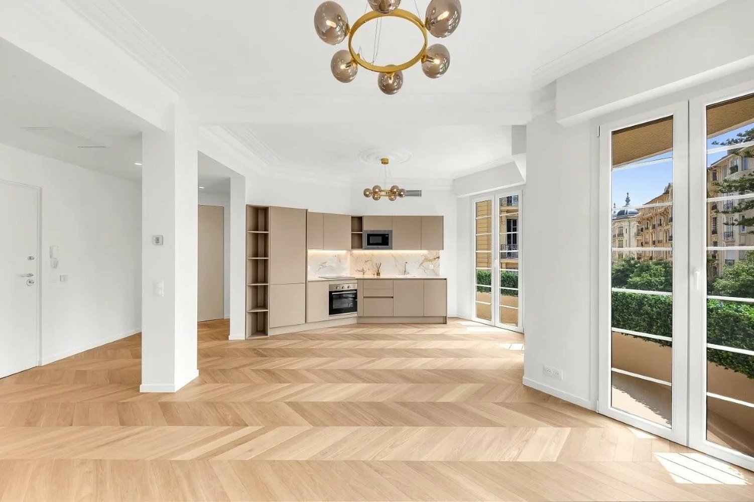 Property photo in Carre d'Or