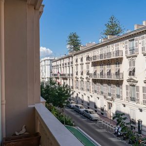 Property in Carre d'Or