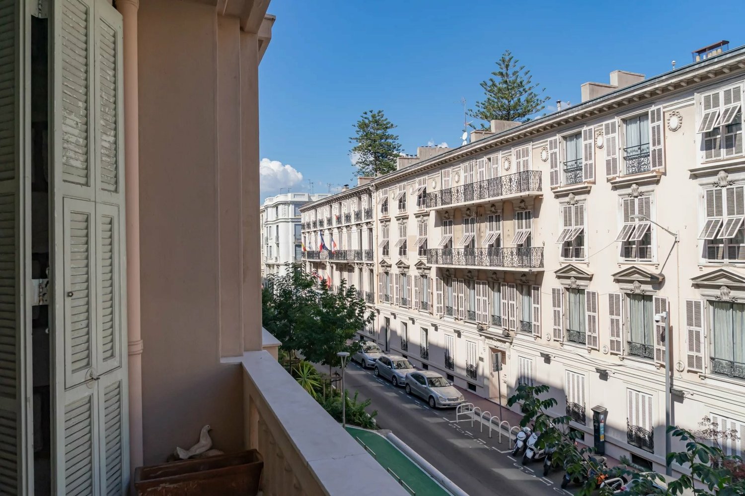 Property photo in Carre d'Or