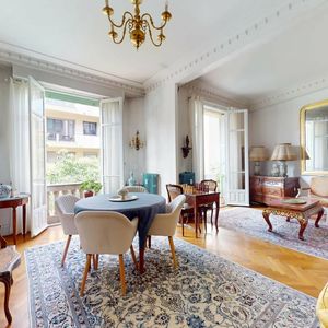 Property in Carre d'Or