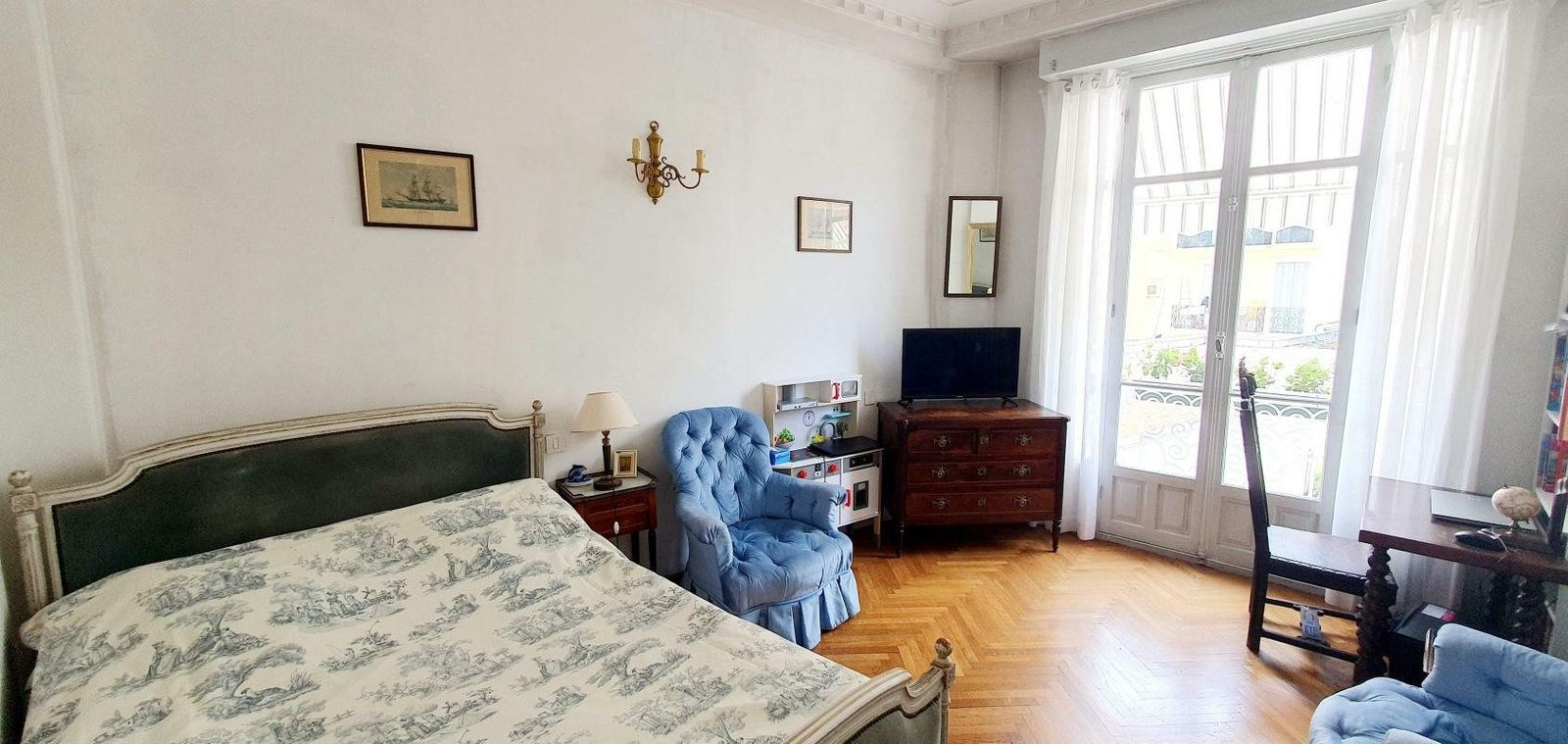 Property photo in Carre d'Or