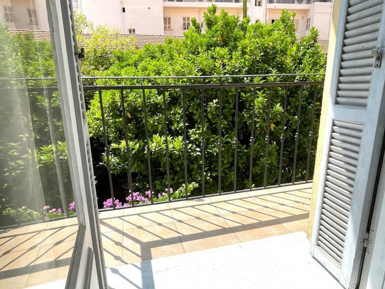 Property photo in Carre d'Or