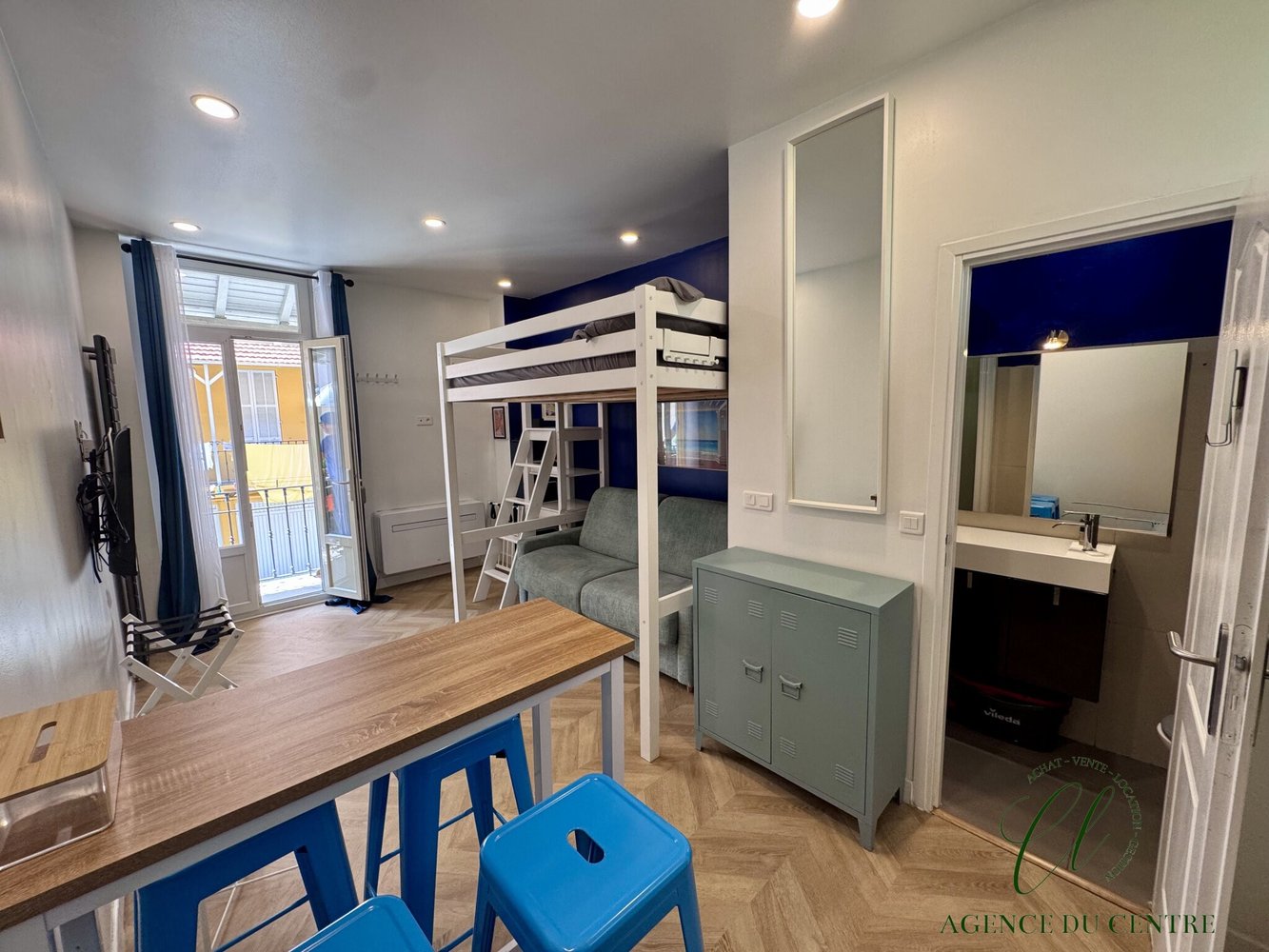 Property photo in Carre d'Or