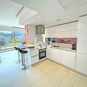 Property in Carre d'Or