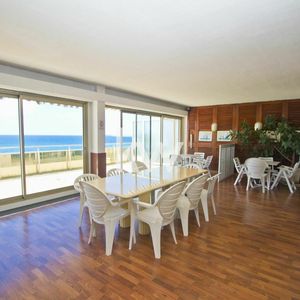 Property in Carre d'Or