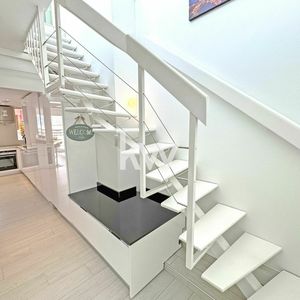 Property in Carre d'Or