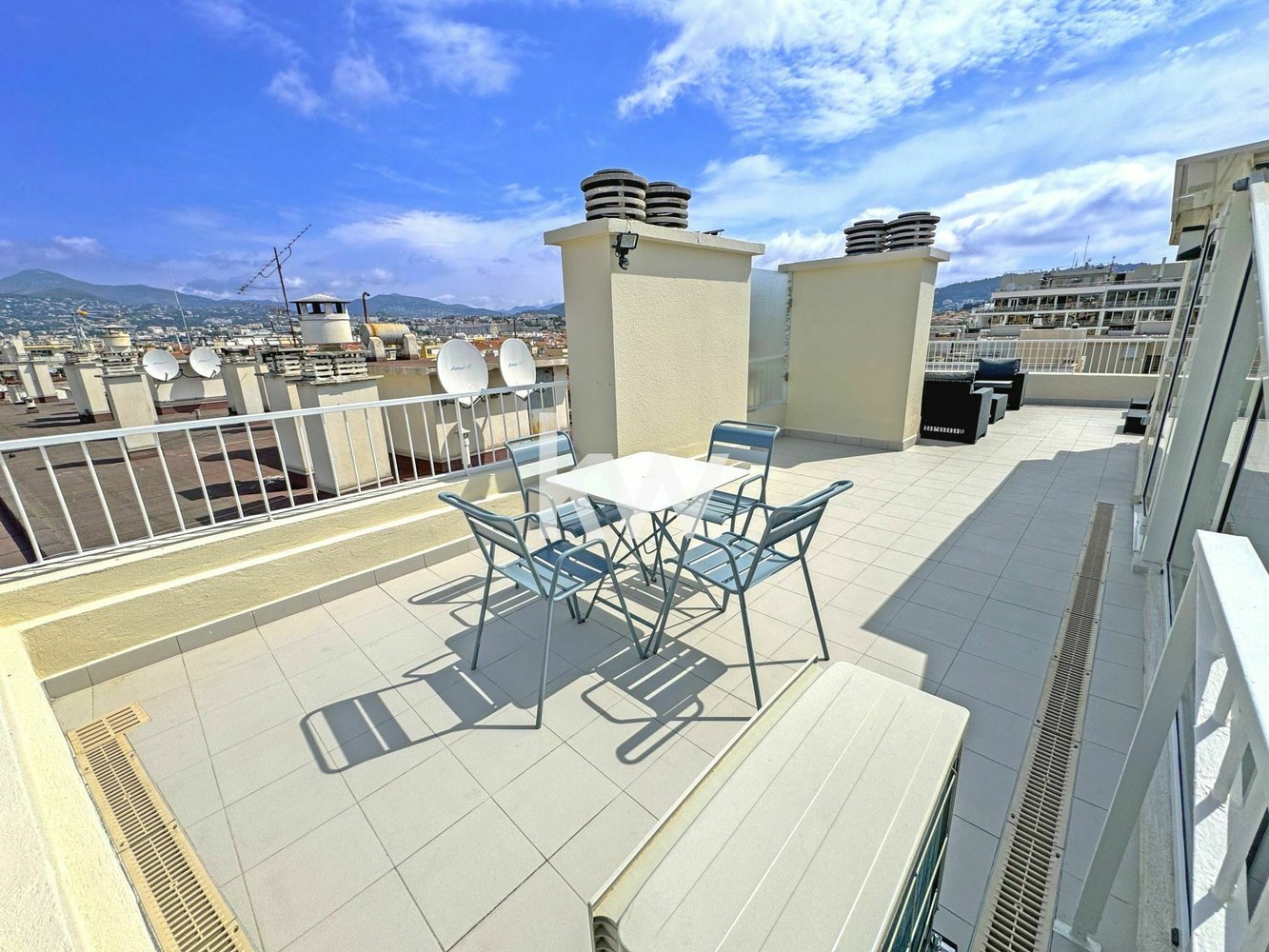 Property photo in Carre d'Or