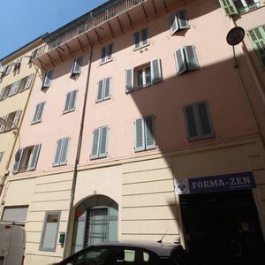 Property in Carre d'Or