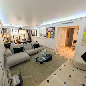 Property in Carre d'Or