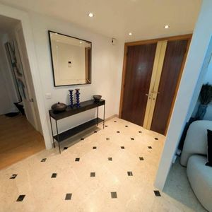 Property in Carre d'Or