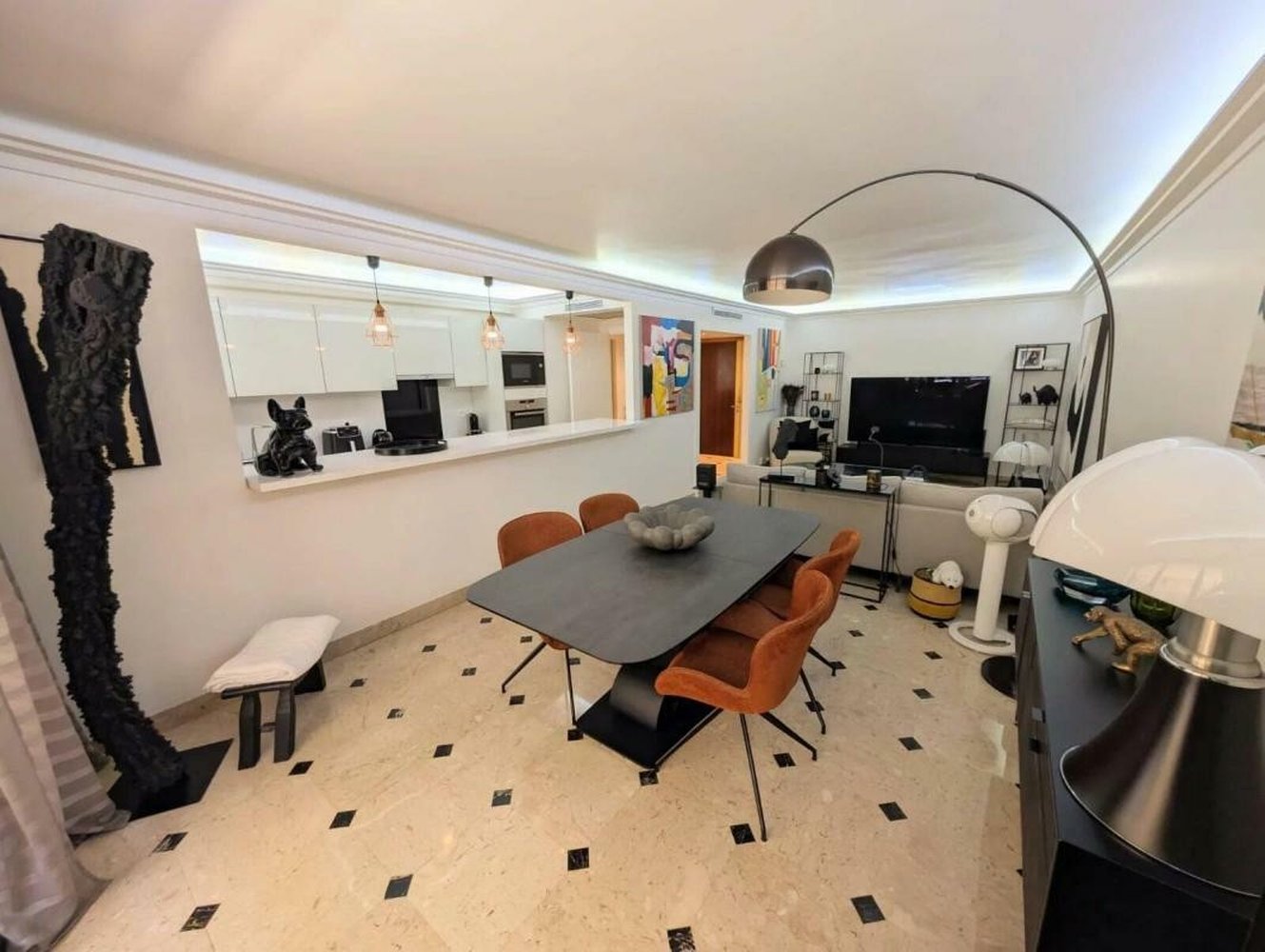 Property photo in Carre d'Or