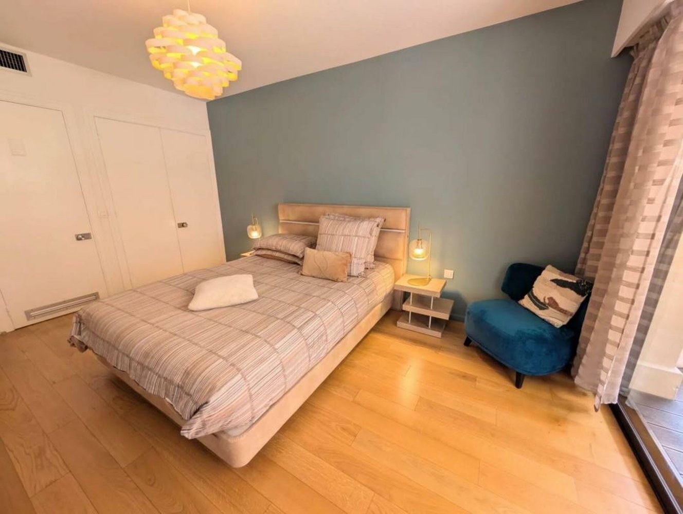 Property photo in Carre d'Or