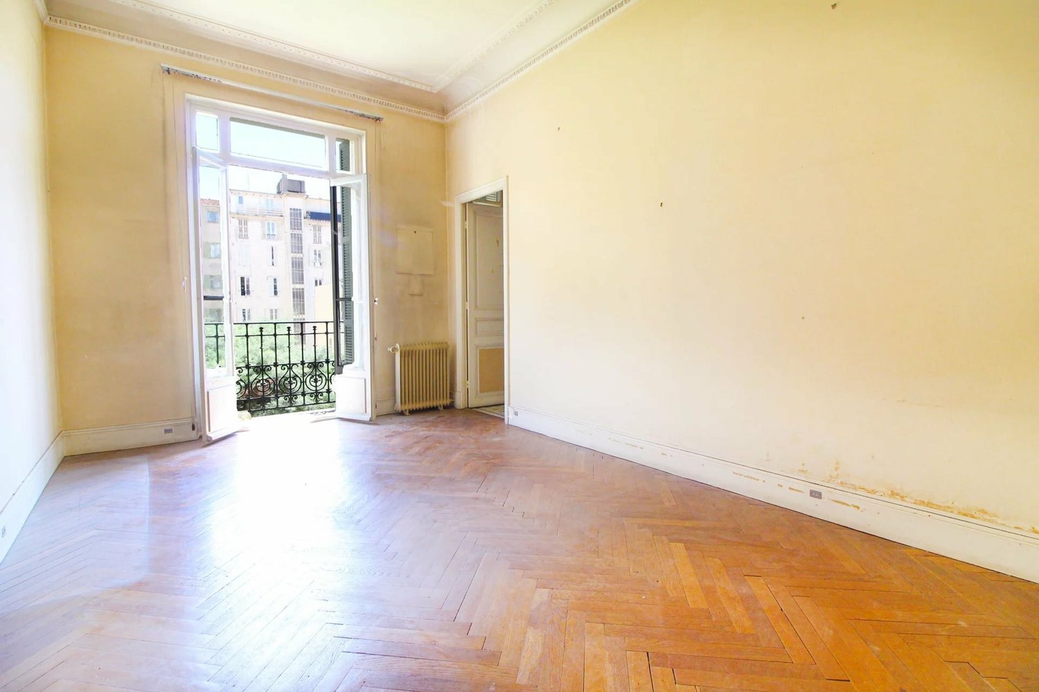 Property photo in Carre d'Or