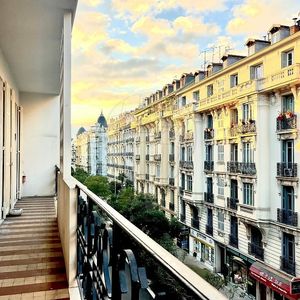 Property in Carre d'Or