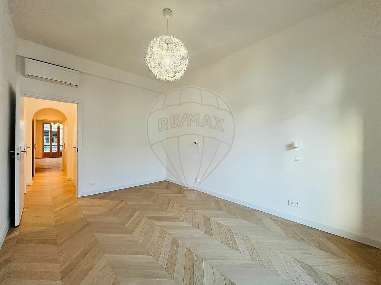 Property photo in Carre d'Or