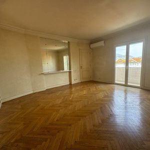 Property in Carre d'Or