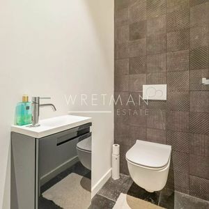 Property in Carre d'Or