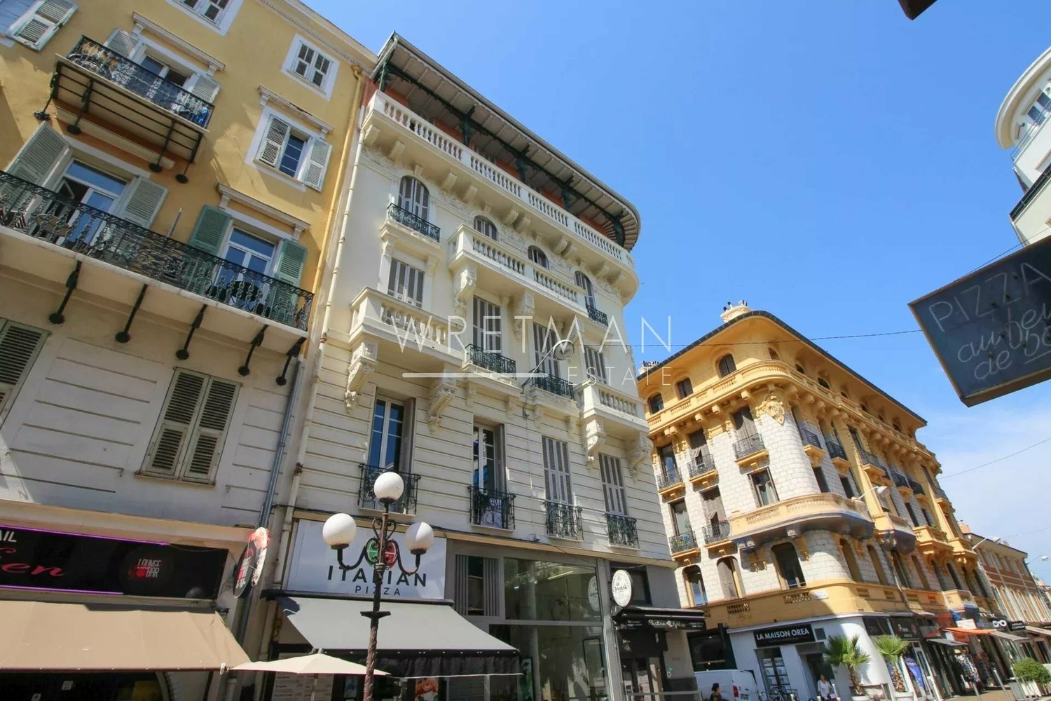 Property photo in Carre d'Or